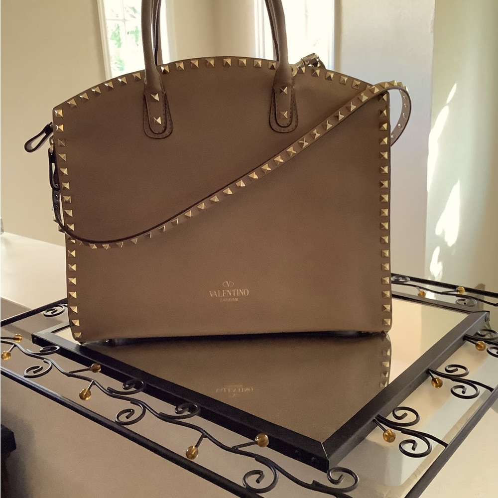 Valentino Garavani Rockstud Leather Handbag 100% Authentic